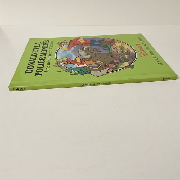 Disney's French Donald Et La Police Montée Une Aventure Au Canada Book - Picture 7 of 16